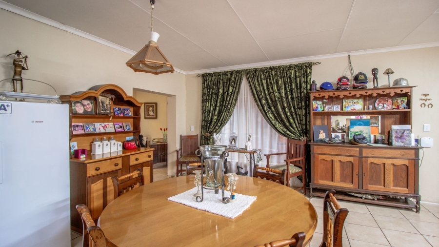 4 Bedroom Property for Sale in Olifantsnek North West